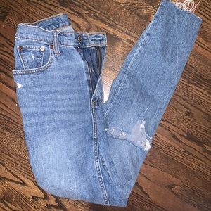 A&F 90s Slim Straight Ultra High Rise Curve Love